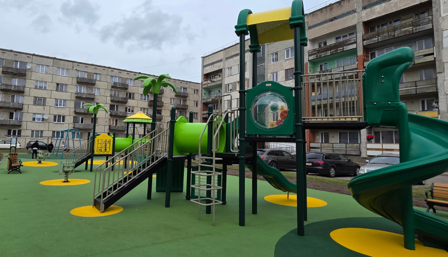Rotaļu laukums Lāčplēša ielā