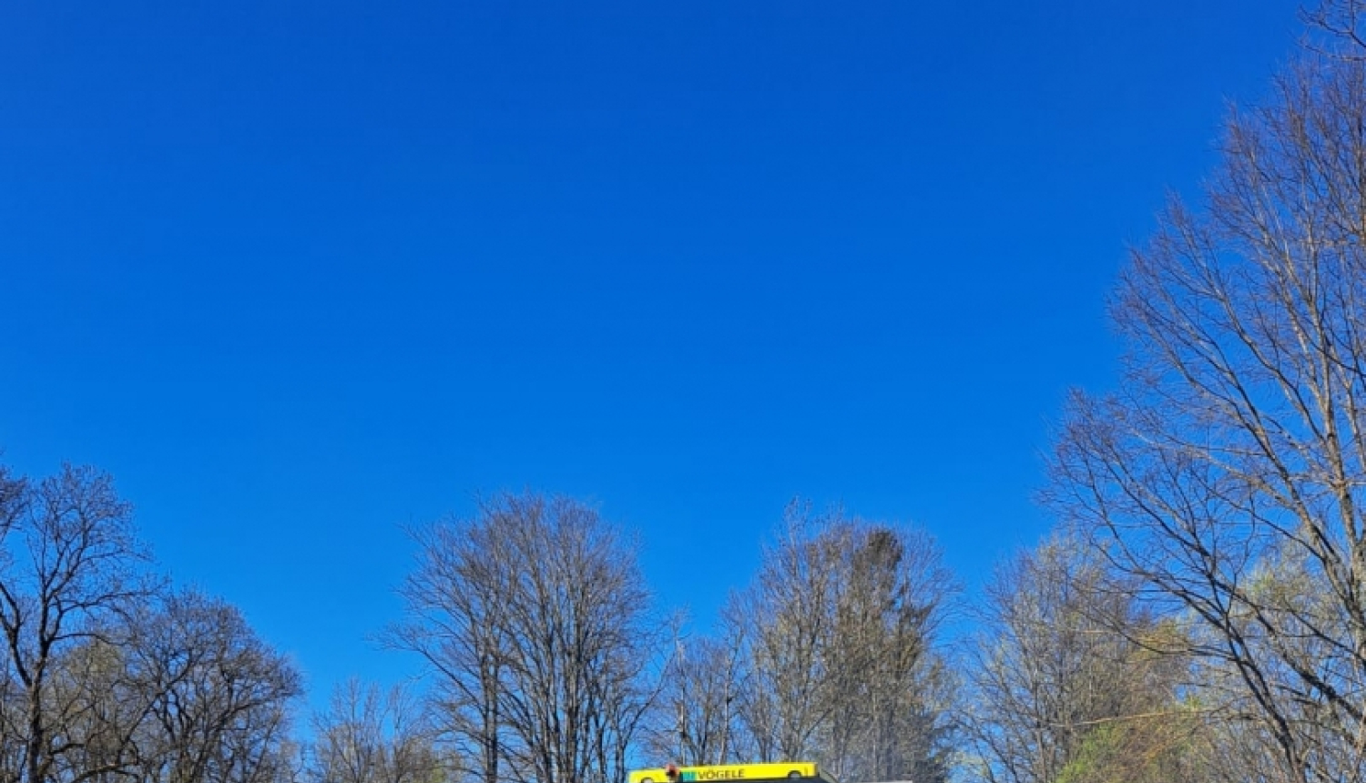asfalta ieklāšanas darbi