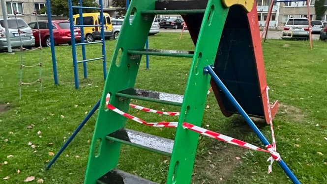 bērnu slidkalniņš