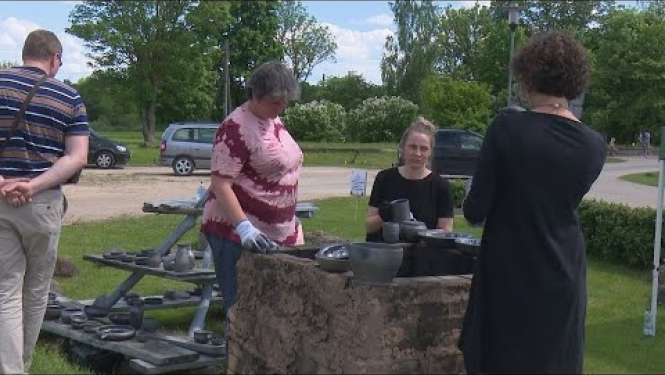 11.gadu pēc kārtas Līvānos kurina keramikas cepli