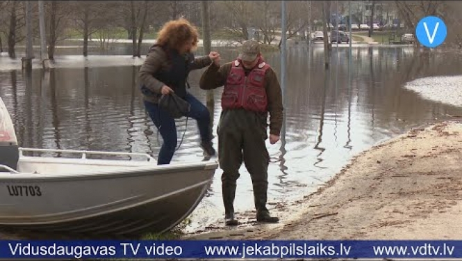 Līvānu Stikla un amatniecības centra kolektīvs uz darbu dodas ar laivu
