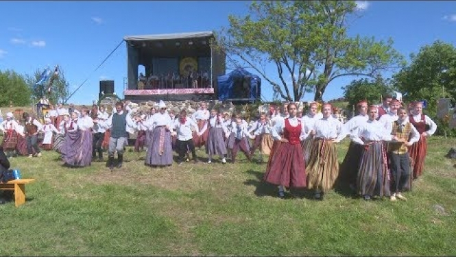 Folkloras svētki “Pulkā eimu, pulkā teku” šogad izskanējuši Līvānos