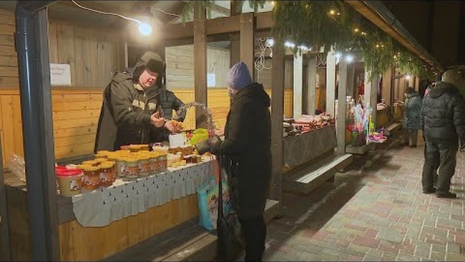 Līvānos svētku sajūtu ienes Ziemassvētku tirdziņš