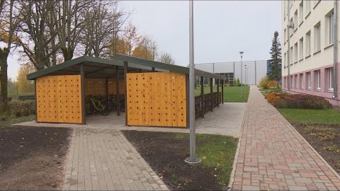 Līvānu 1.vidusskola labiekārto sporta infrastruktūru
