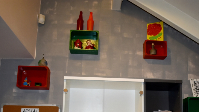 Biedrības "Baltā māja" stūrītis, kur izveidota mantu apmaiņas vieta