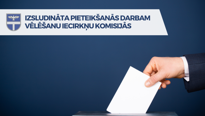 roka kas met vēlēšanu zīmi urnā