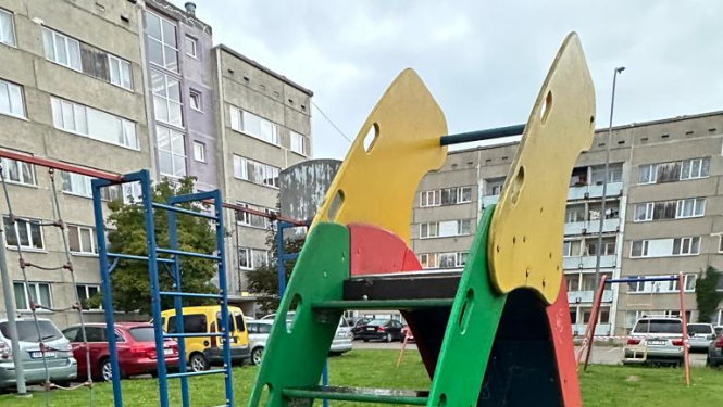 bērnu slidkalniņš