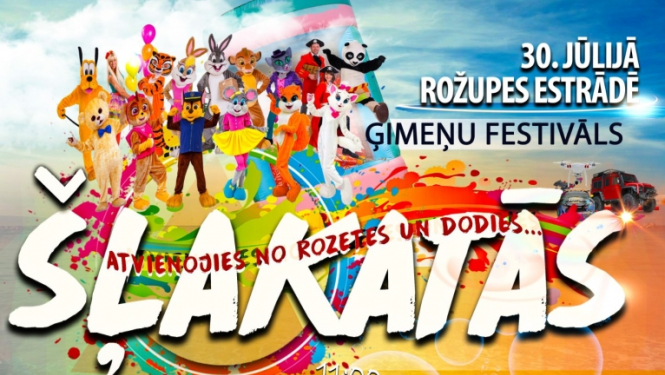 Krāsaini saģērbti bērni un ūdens šļakatas