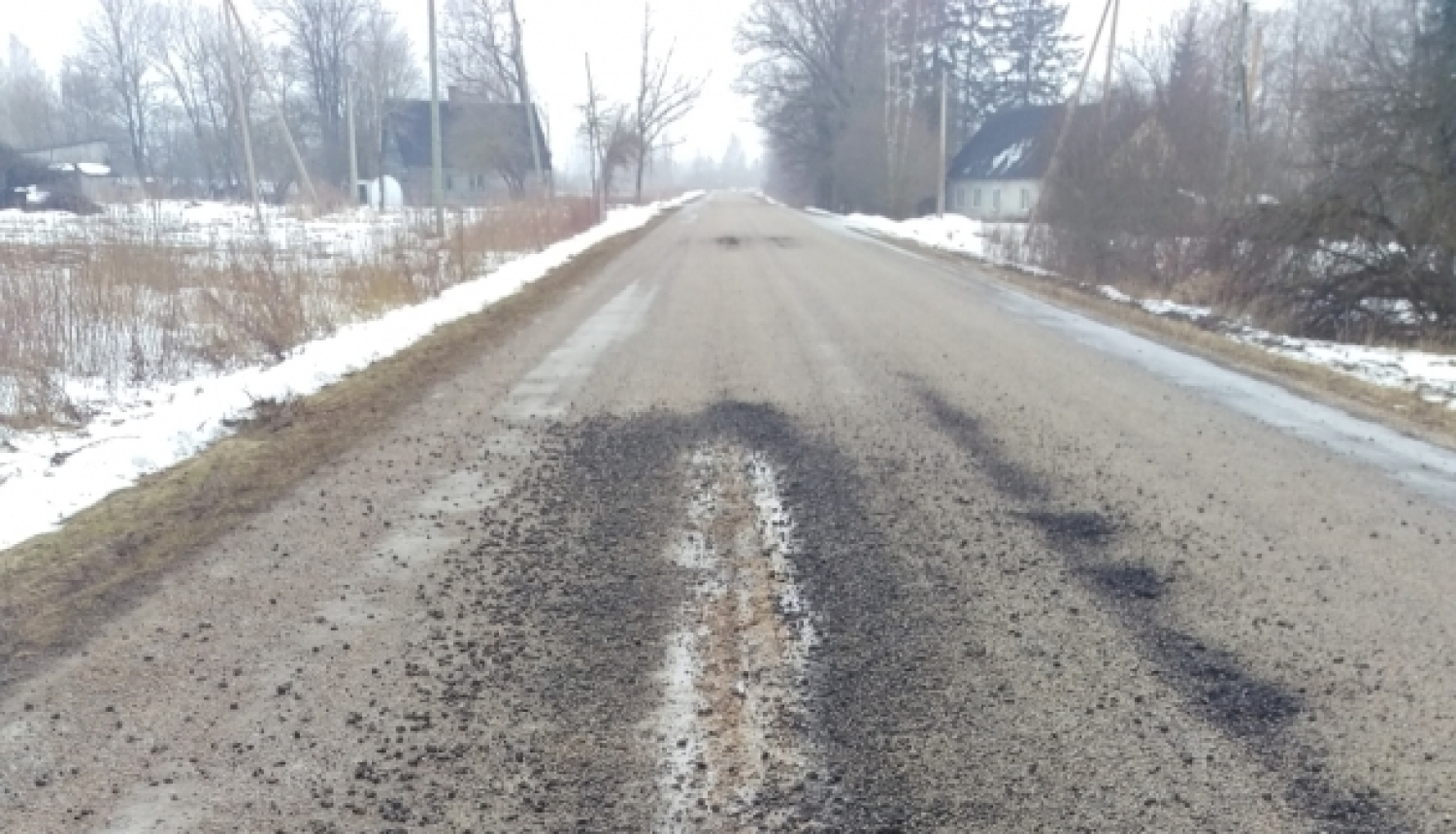 ceļs, kurs sabojāts šķīdoņa laikā