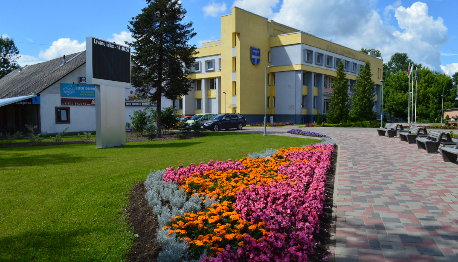 Līvānu novada pašvaldības ēka Rīgas ielā 77, Līvānos