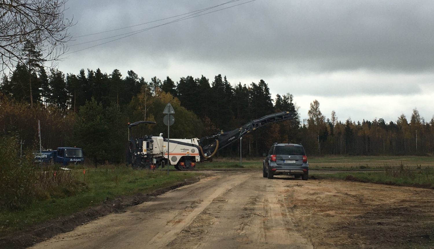 Būvdarbi uz autoceļa