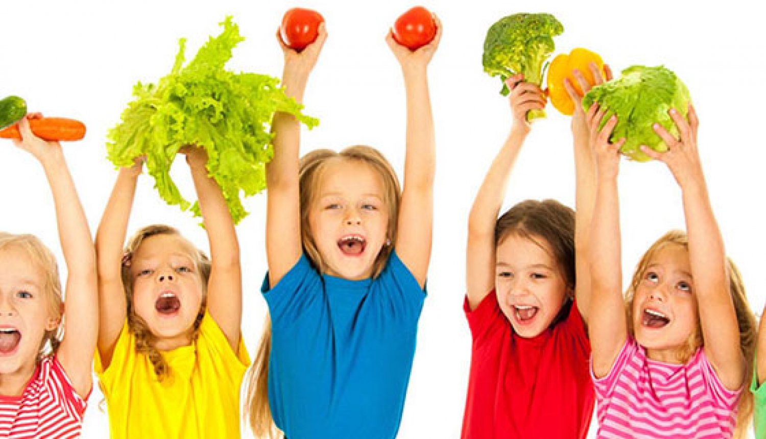 bērni ar dārzeņiem rokās